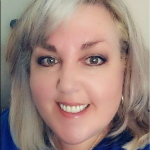Meet your Posher, Carla
